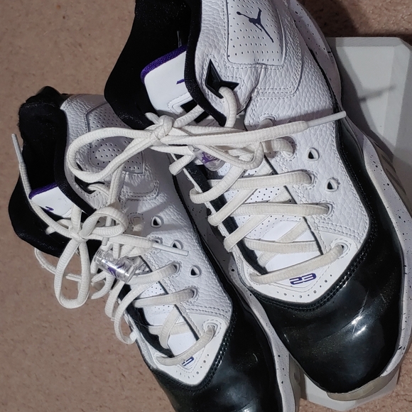 Jordan B'Loyal GS White Court Purple - Picture 1 of 1